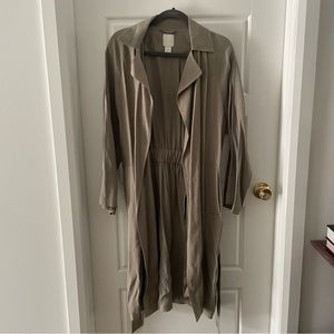 H&M buttonless trench coat with belt US Size Small